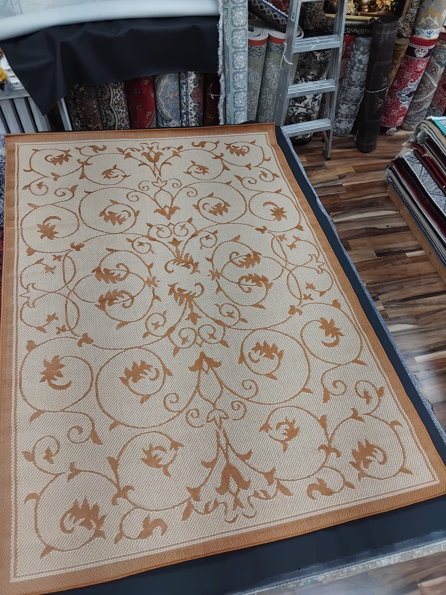 #2104 – Area Rug (Machine-made) (Copy) (Copy) (Copy) (Copy)